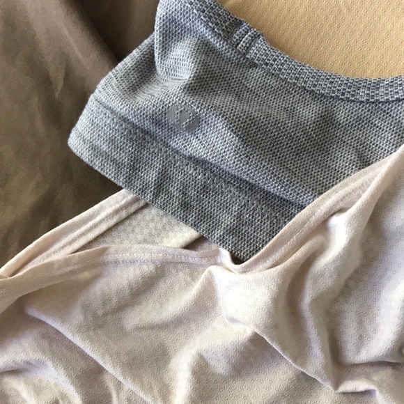 Lululemon Yoga/workout tank top - Picture 3 of 3